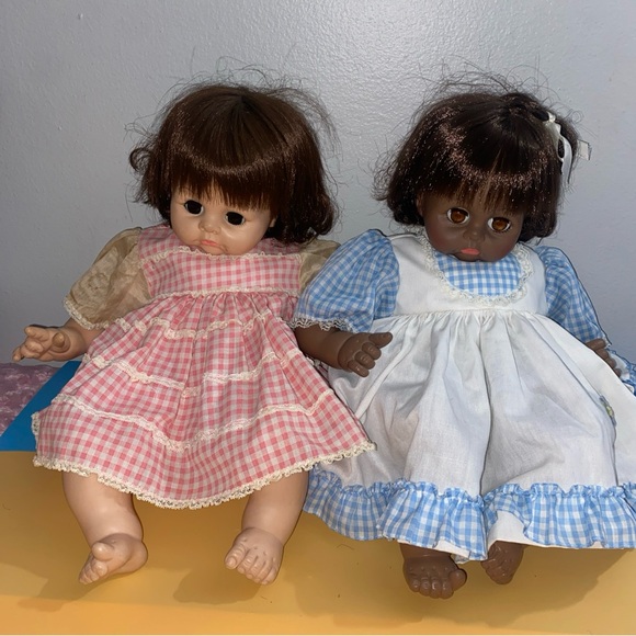 Two vintage madame Alexander dolls year 77,&65 19” - Picture 3 of 13